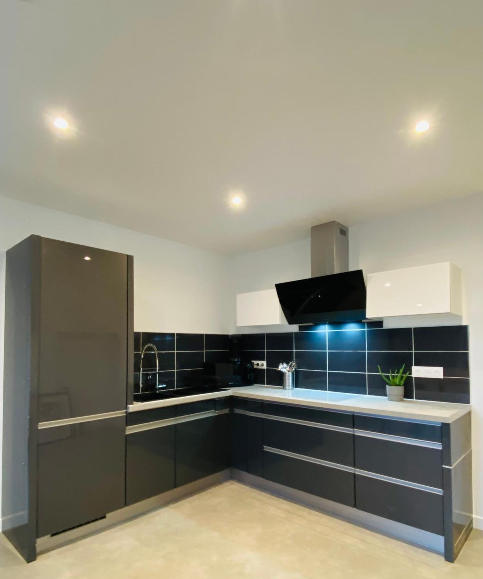 The Share House Apartment Tille Luaran gambar